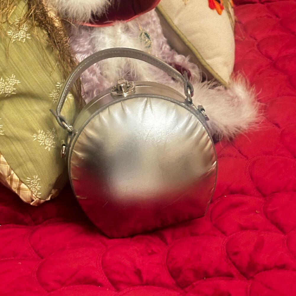 AreaxBertoni 1949  Metallic Silver Round Top Handle